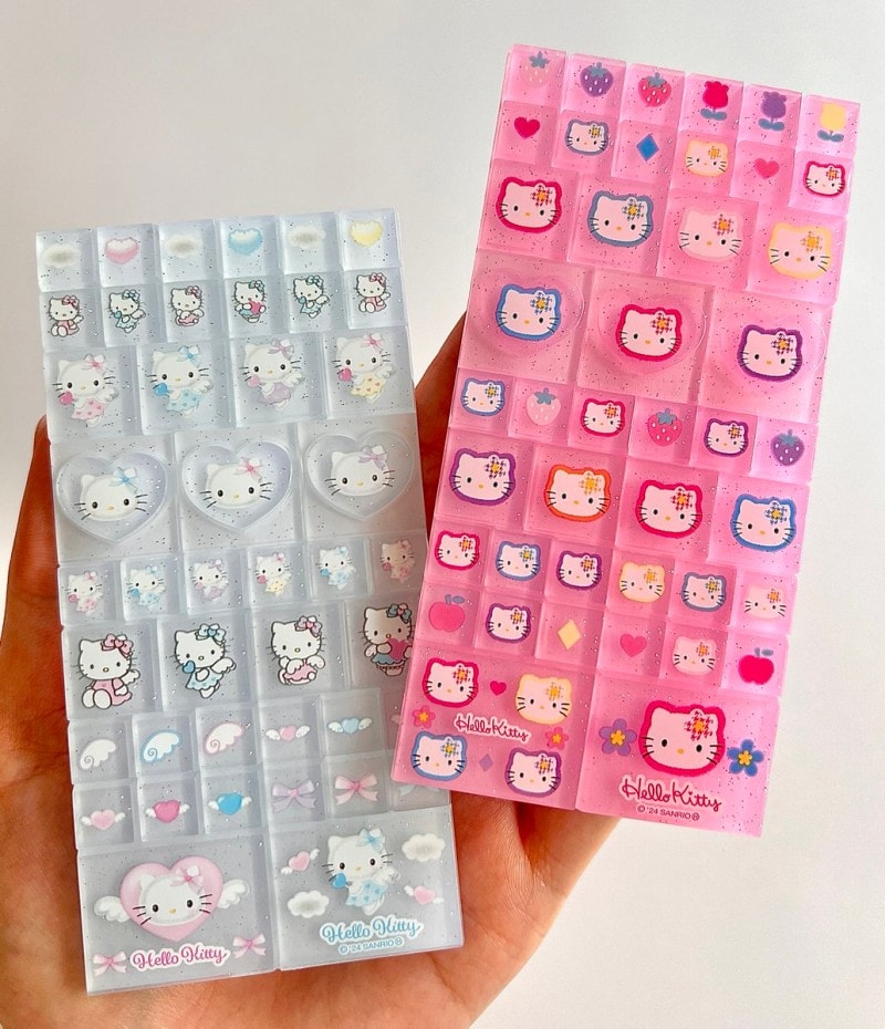 日本 SANRIO 高人氣貼紙 hellokitty 方塊硬質 磁磚貼紙 櫻桃 1張 (淺粉紅)