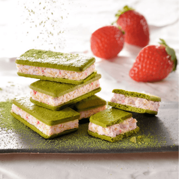 Uji Matcha Cookie with Strawberry Flavor Cream Filling 6pcs