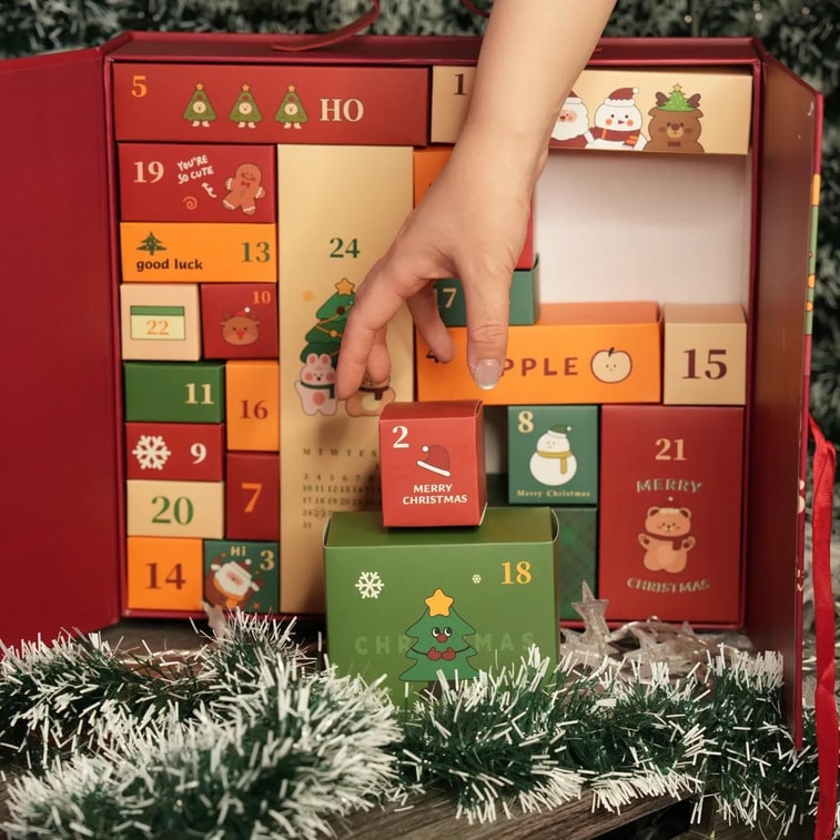 圣诞限定·奇迹派发 惊喜糖果饰品礼物 倒数日历盲盒【内含多种网红巧克力+圣诞氛围感帽子饰品】【节日限定礼物必入】【圣诞派对】 4