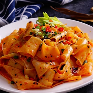 AKUAN Sichuan Pugai Mian Spicy Red Oil Wide Noodles - Mala, 15.52oz【Trending on TikTok】