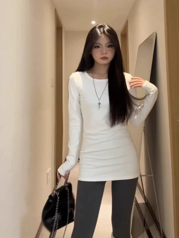 【中國直郵】 艾泊麥 淺灰色修身長袖打底衫L碼【萬能百搭內搭】圓領高彈力柔軟親膚 腰部褶皺顯瘦收腰 中長款疊穿羽絨服毛衣大衣 春秋單穿配褲裙 學生黨留學生通勤必備 四季基礎款【女生百搭打底神器】