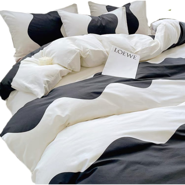 Fitted Sheet Set With Black And White Striped Printed Bedding