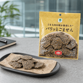 日本FAMILY MART全家 3000粒芝麻香脆芝麻饼 42g【香脆可口】【龟田制果合作】