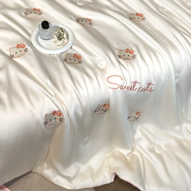 【Hong Kong Direct Mail】 Japanese SANRIO Hello Kitty Milkshake White + Cream Pink Ice Silk Summer Quilt Four-piece Set 180*220cm Comfortable Breathable Washes Well Without Clumping 3
