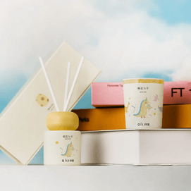 Hatching Baby Dinosaur Fragrance Set - Cotton & Sheep, 70g + 50ml, a Scented Candle Gift and Souvenir Set