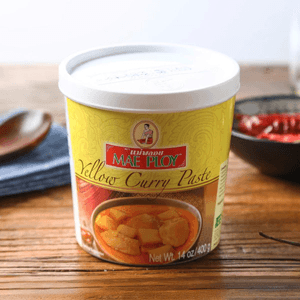 Thai Yellow Curry Paste - Aromatic Blend of Herbs, Spices & Shrimp Paste, 14 oz