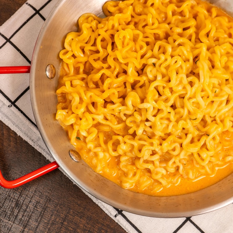 Rose Buldak Spicy Ramen, Artificial Spicy Chicken Flavor, Stir-Fried Instant Noodles, 5 Bags,24.65 oz【Trending on Tiktok 4