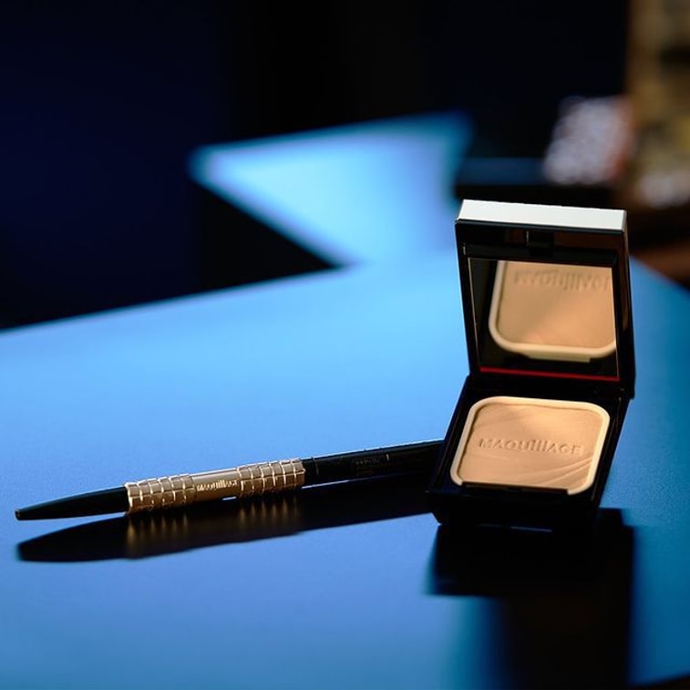 MAQuillAGE Dramatic Powdery OC-20 SPF25・PA+++ 4