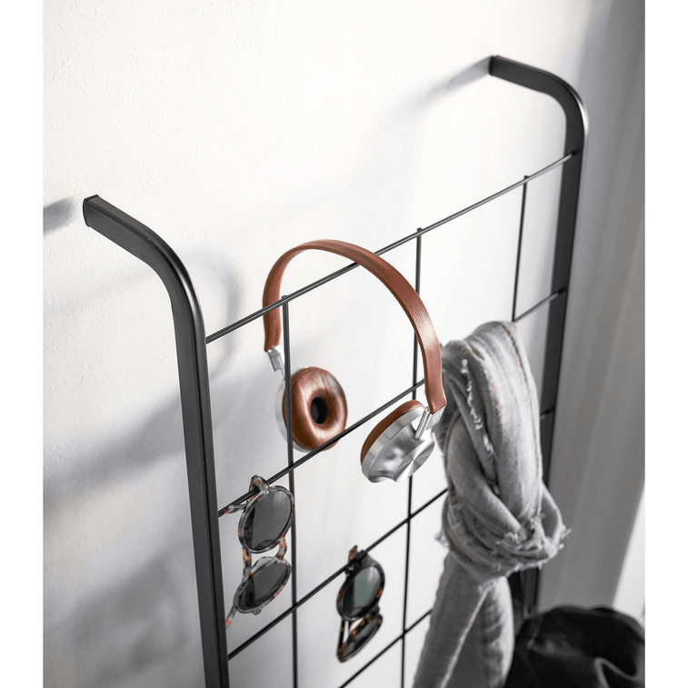 日本 Yamazaki Home 帶網格面板的傾斜梯子 (63 高) - 鋼 黑色 1件 3