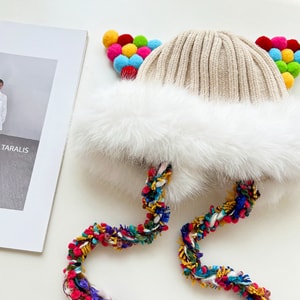 【中国直邮】 HSPM 新款可爱耳朵大毛边毛线帽子保暖百搭彩色辫子护耳帽子 米色 F 1个