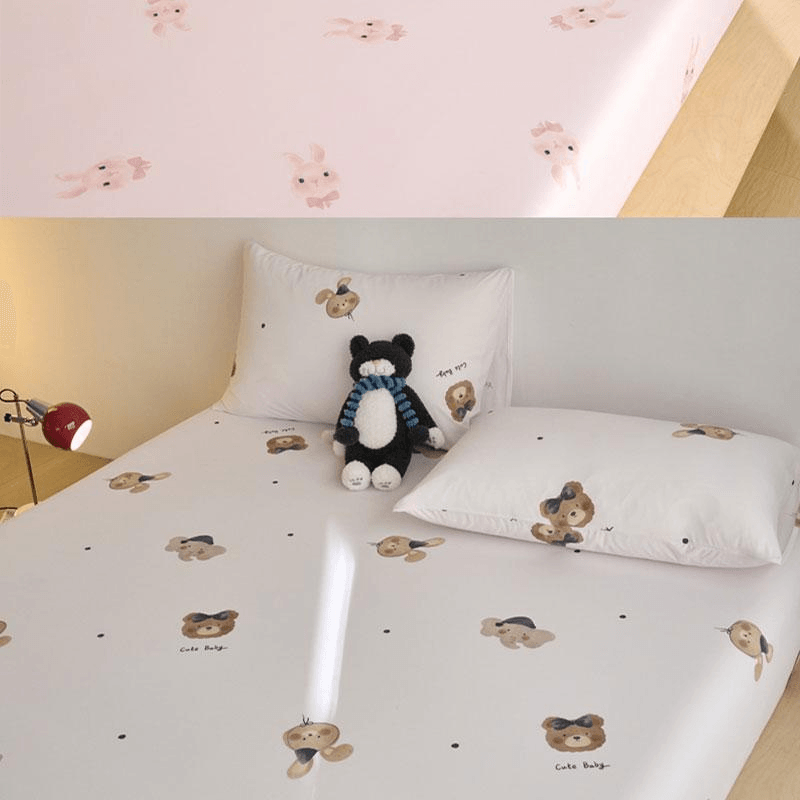 Lullabuy 萌趣夏日卡通凉感床笠(床笠*1+枕套*2) 夏季床品冰凉舒肤 格子熊仔 蓝-Queen Size