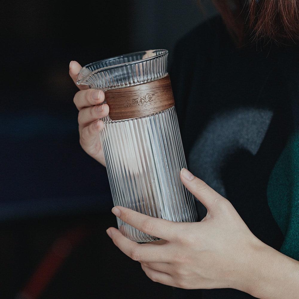  茶颜悦色 艺术家联名款公道杯 700ml/23.67oz 茶颜周边 玻璃杯咖啡杯牛奶杯