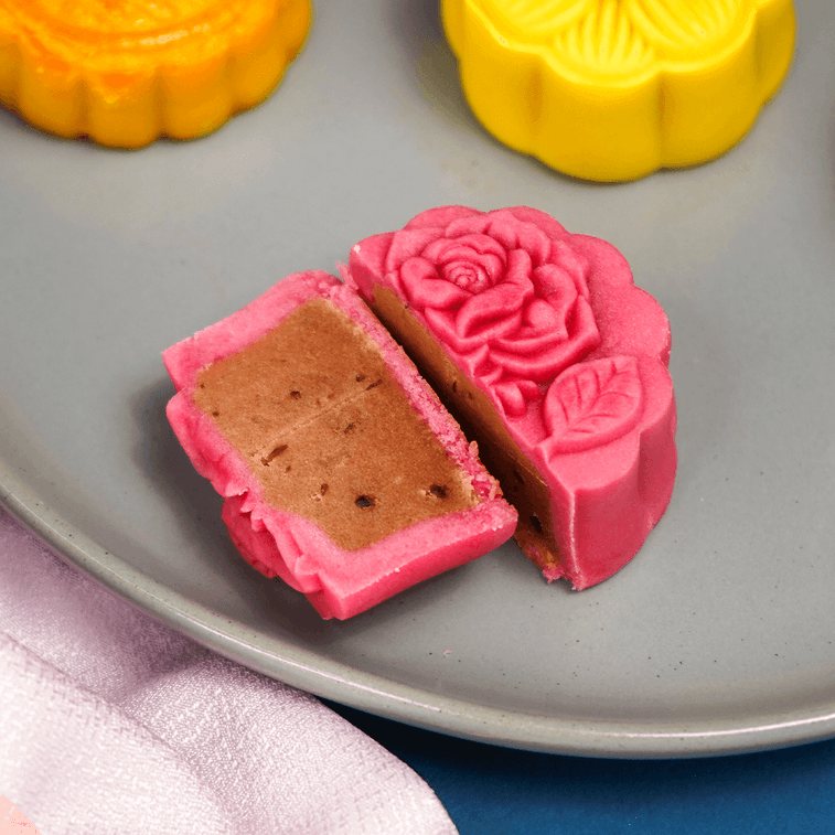 Assorted Snowy Mooncake Gift Box - 9 Pieces, 18.3oz【Flavors Including Black Tea, Cranberry, Mango Pomelo, Lava Custard】 11