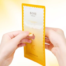 Tri-Body Watery Glow Vitamin C Face Mask, 5 Sheets【Hydrating Dewy Finish】