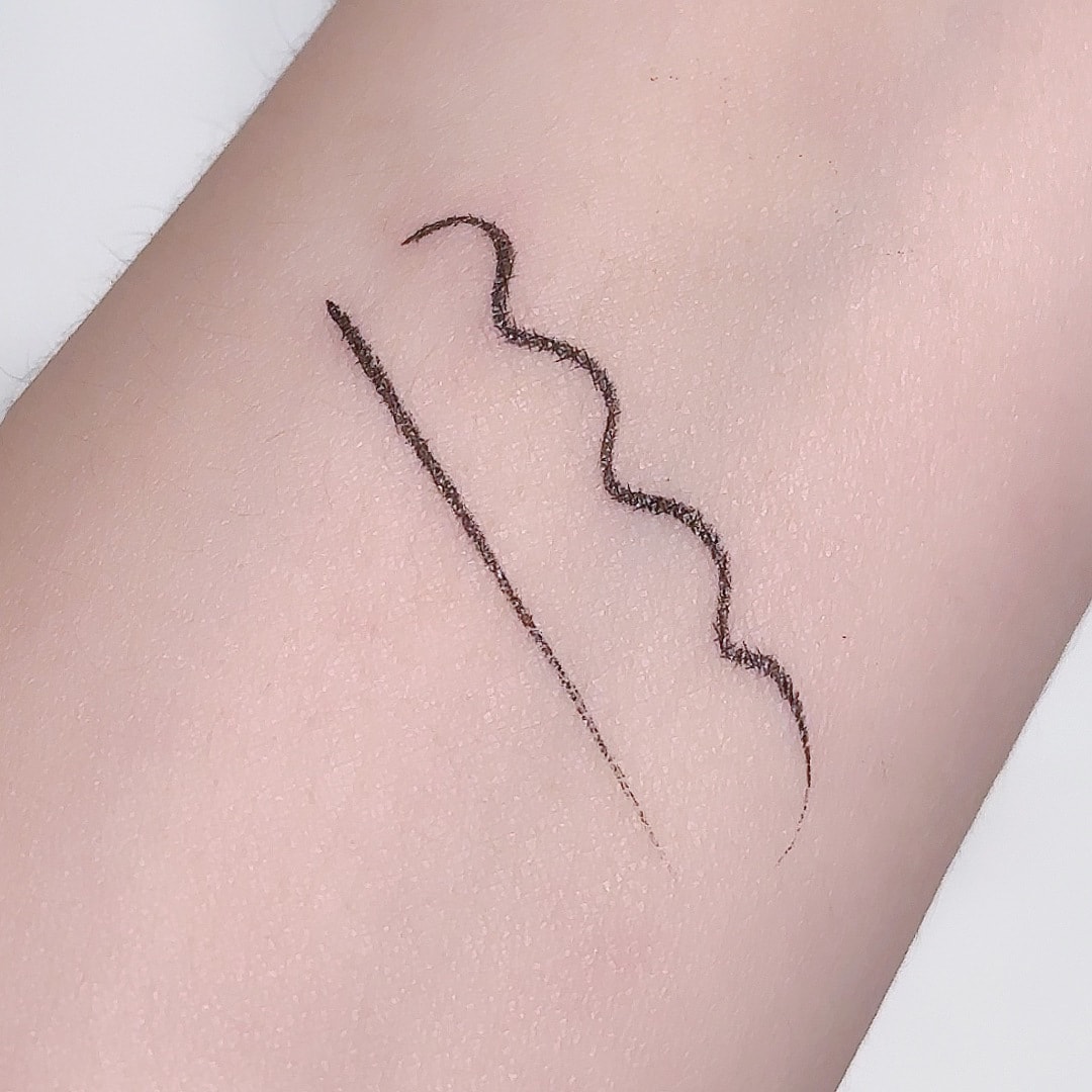 【中国直邮】 Sweet Mint 描绘眼线液笔一支精细自然顺滑防水卧蚕眼线一笔多用彩妆