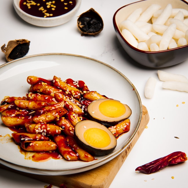 Sweet & Spicy Tteokbokki - Instant Korean Rice Cakes in Chili Sauce, 10.2oz