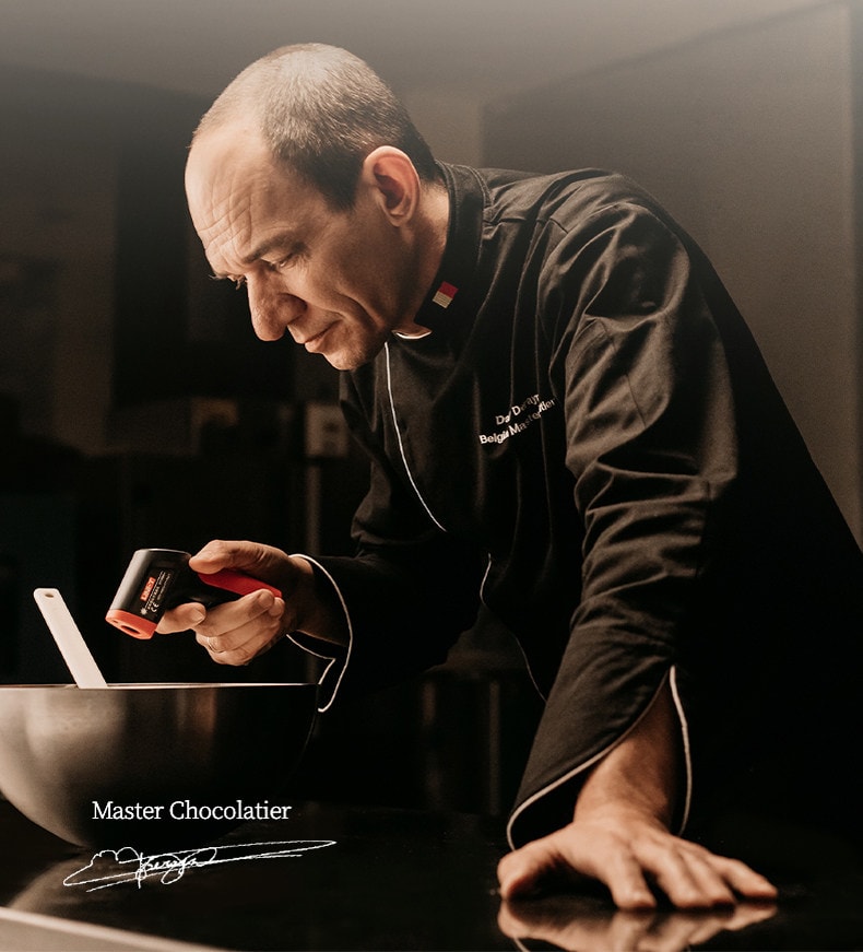 【中国直邮】 心之 小巧罐坚果巧克力 【100g*1罐】扁桃仁白巧克力  罐装