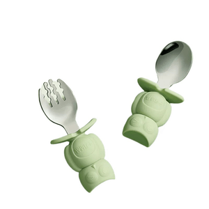【中国直邮】十月结晶宝宝学吃饭训练勺子1岁绿色1套装