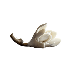 【中国直邮】叙旧友 玉兰花陶瓷毛笔架笔搁茶宠9.3*5*4.5cm *1件