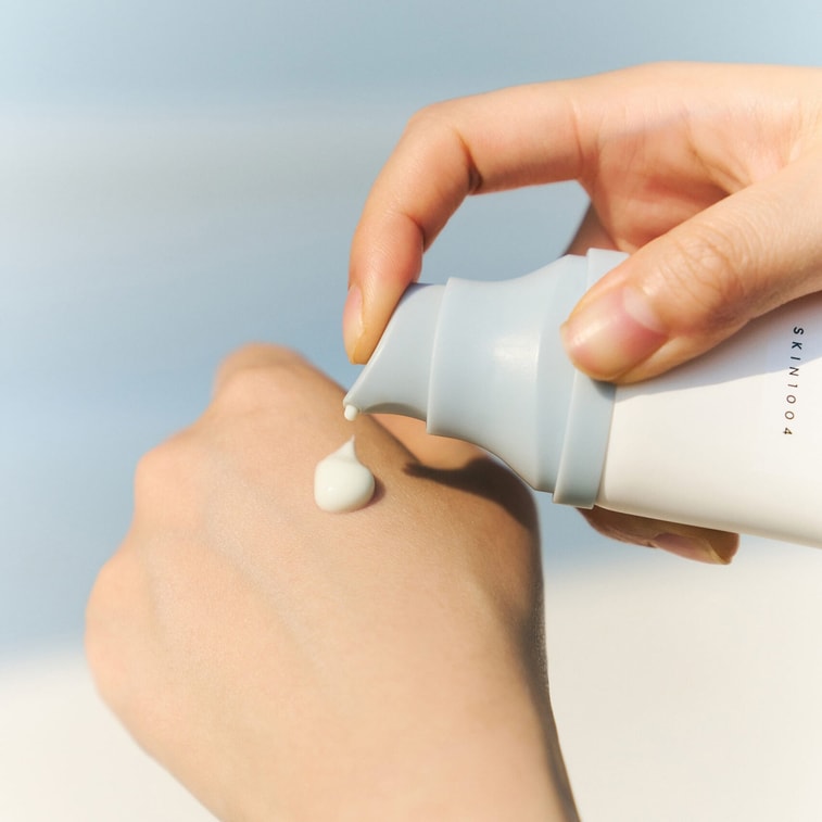  Hyalu-Cica Water-Fit Sun Serum (SPF 50+ PA++++) 50ml 3