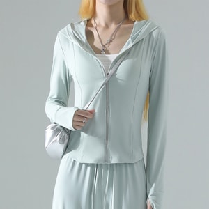 Women's Thin Ice Silk Draped Slim Fit Sun Protection Clothing  Bean Green Sun Protection Jacket S 1 piece