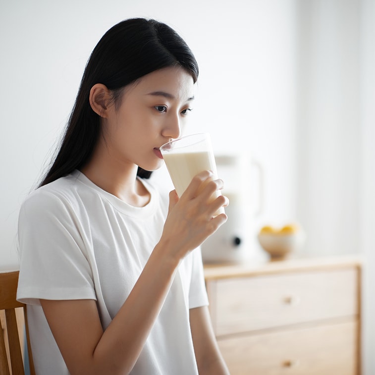 Mini 0.6L Soy Milk Maker for 1–2 People – Fully Automatic, No Pre-Boil, No Straining, Ultra-Smooth & Pulp-Free | 100–120V 5