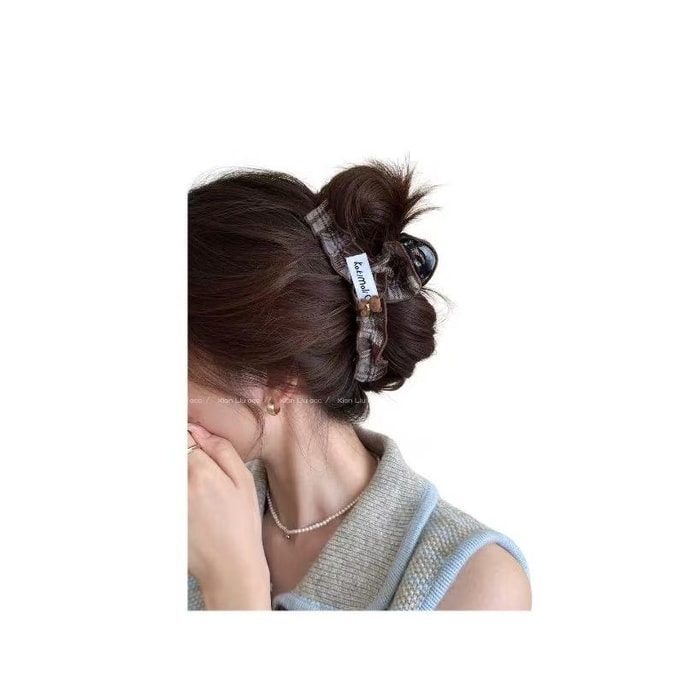 Korean pleated teddy bear grip clip for women 2025 new high-end hair accessory 1 piece