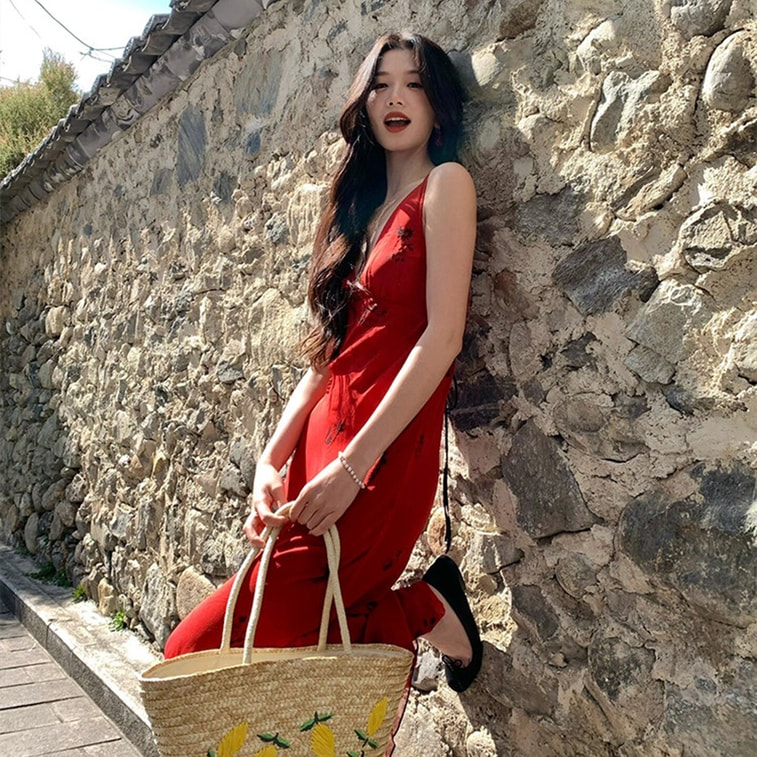 Rose red V-neck elegant waist-fitted hip-hugging slip dress vacation dress Red XS 1 piece 4