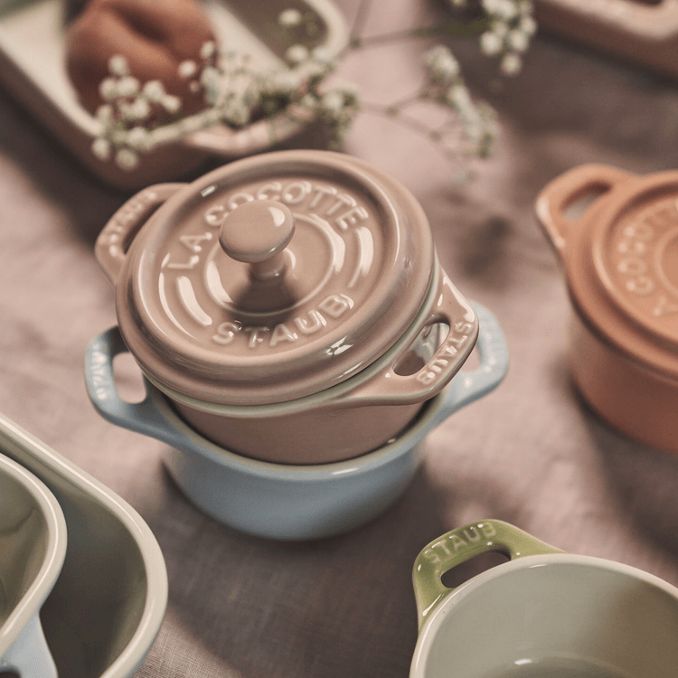 Staub 6個入りミニラウンドココットセット - マカロンパステルカラー