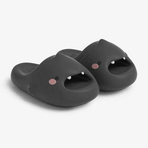 【中国直邮】 Lullabuy 鲨鱼宝宝踩屎感居家/外出拖鞋 情侣可穿 40-41 四色选-小黑鲨