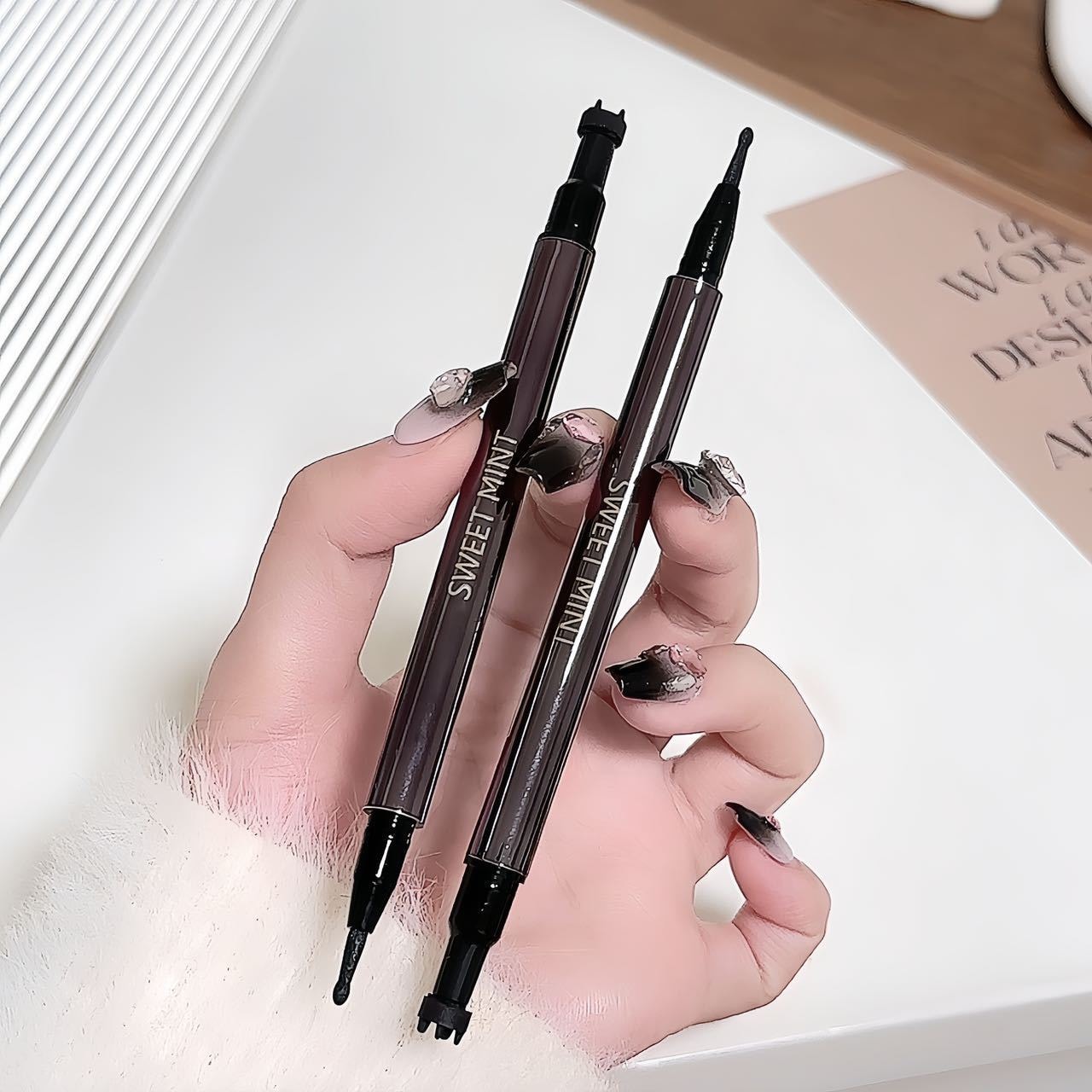 【中国直邮】 Sweet Mint 原生雀斑点痣笔自然易上手显色自然不易晕染平价彩妆