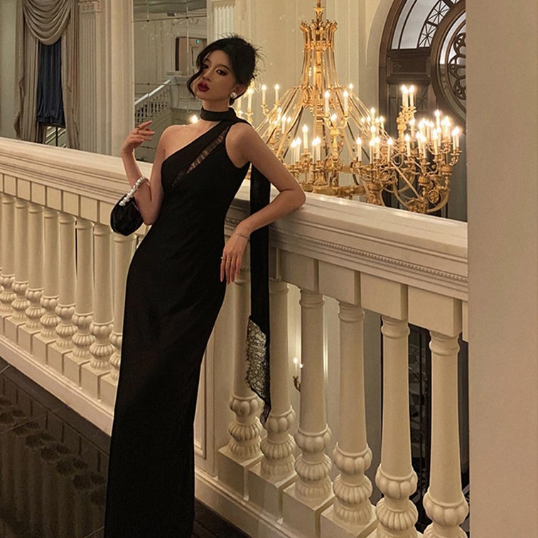 【中国直邮】 HSPM 斜肩飘带连衣裙女新款法式小众设计蕾丝缎面长裙礼服裙 黑色XL 4