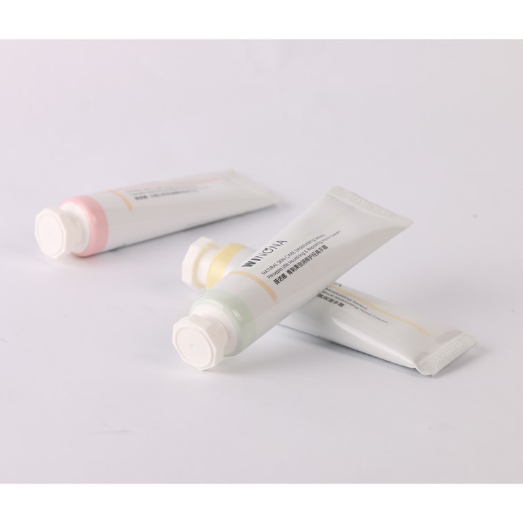 중국 위노나 클래식 리페어링 핸드크림 기프트박스 30g*3 [황금계화+청송+운남동백] 가을 겨울 건조 및 갈라짐 방지 3가지 향 50% 할인 신상품 3