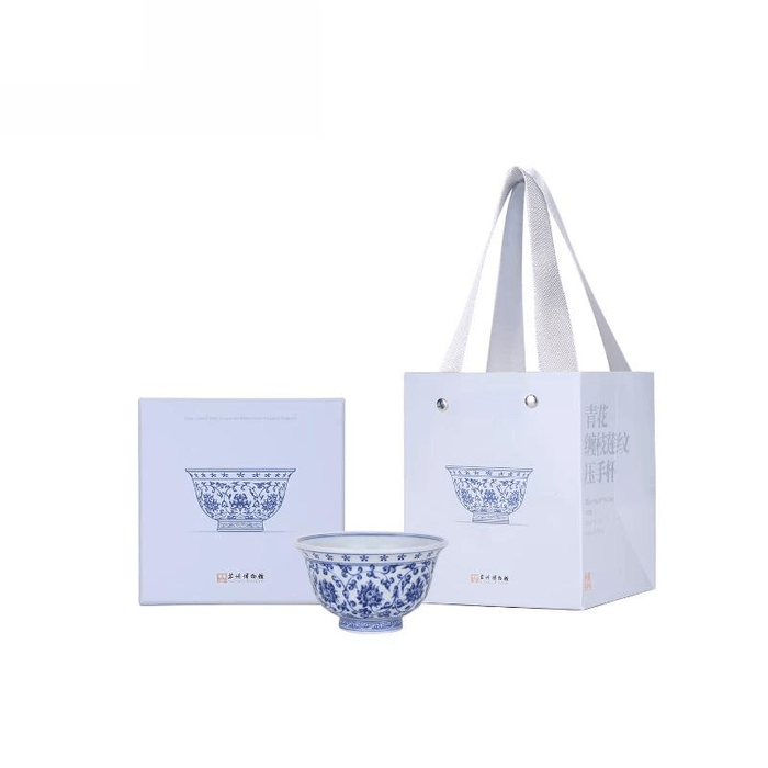 Blue And White Embroidered Lotus Pattern Press Cup Ceramic Glazed Handheld Cup Gift Box 95 * 53mm