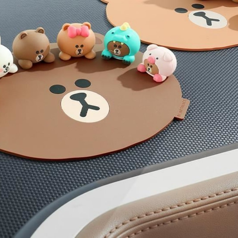 【中國直郵】 日本 LINE FRIENDS 布朗熊車載防滑墊 創意汽車擺飾 單裝 大號裝