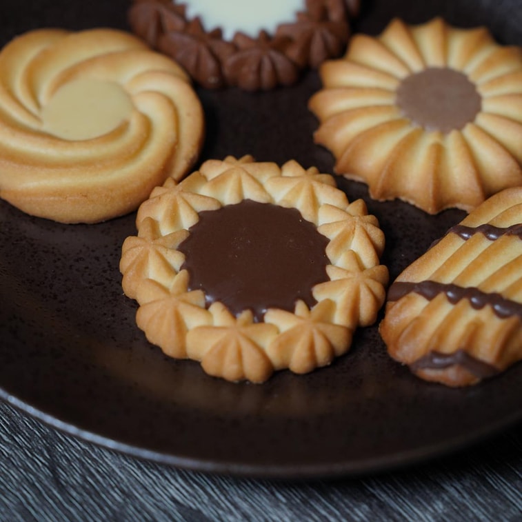 日本BOURBON波路夢 奶油曲奇餅乾禮盒 罐裝 5口味 60枚裝 310g【甜點伴手禮】 3