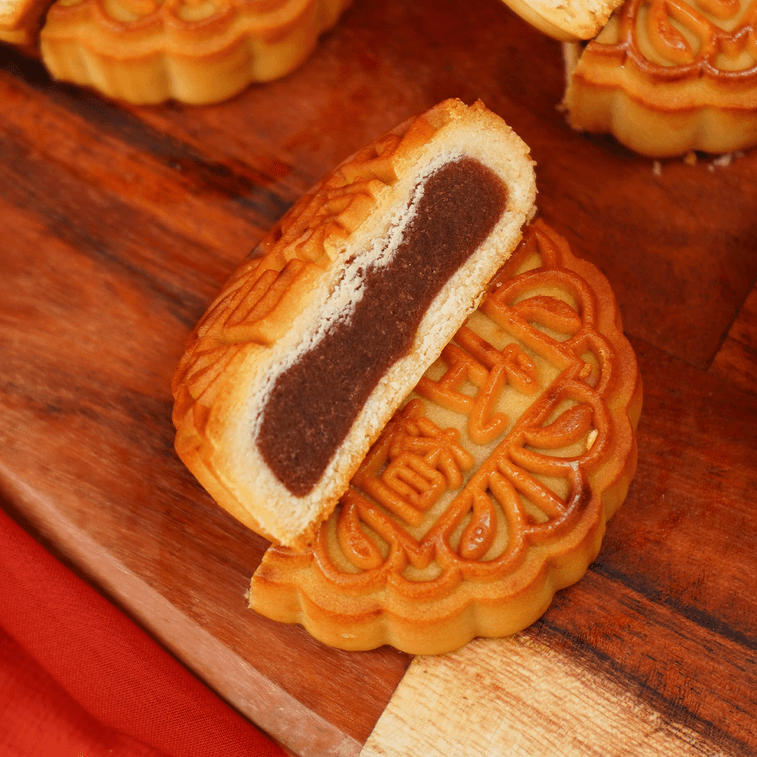 Beijing Traditional Top Grade Royal Assorted Mooncake Luxury Gift Box - 10 Flavors, 17 Pieces, 45.5oz  7