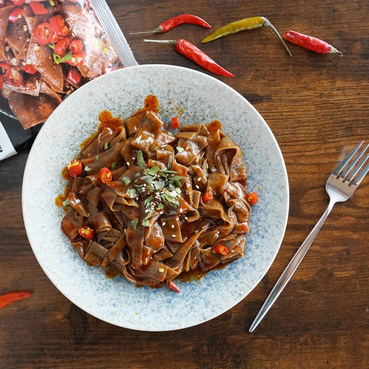 LENGKA Red Oil Buckwheat Broad Noodles, 4.31 oz - Yami.com