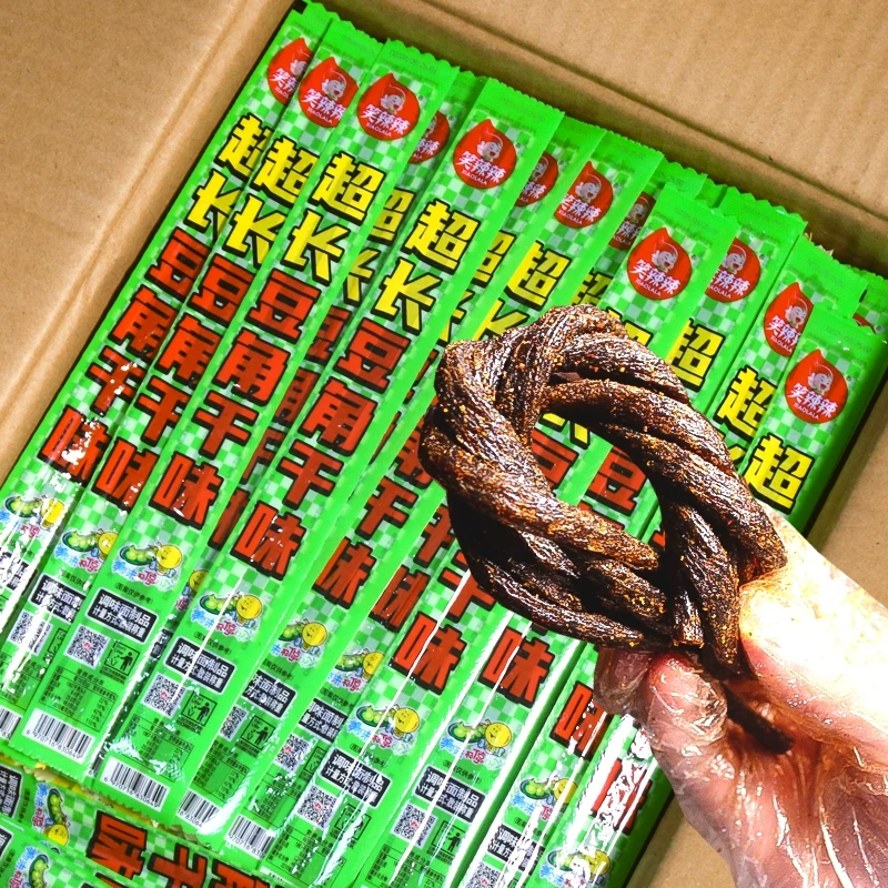 【中国直邮】笑辣辣短款豆角干辣条香辣有嚼劲童年怀旧辣条麻辣小零食追剧聚会 7g*6根