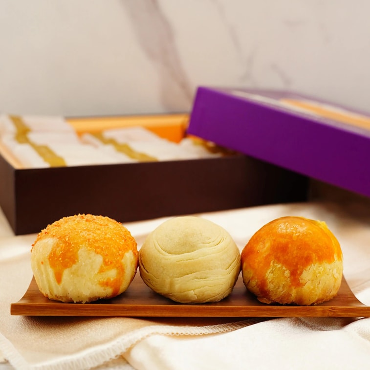 모듬 케이크 페이스트리 선물 상자, 9개입 19온스 녹두 페이스트*3, 검은콩 페이스트*3, 타로 페이스트*3 6