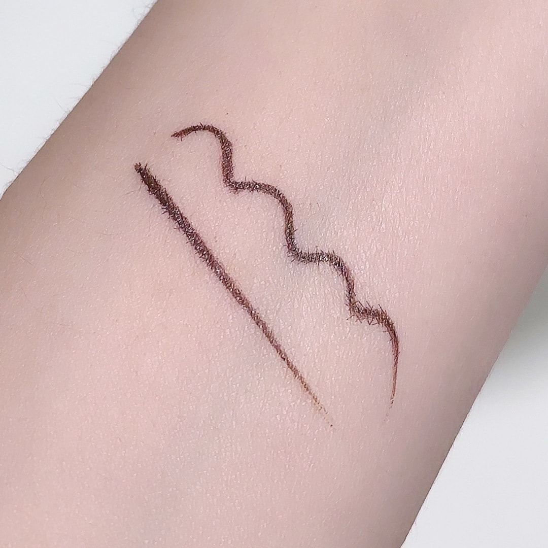 【中国直邮】 Sweet Mint 描绘眼线液笔一支精细自然顺滑防水卧蚕眼线一笔多用彩妆