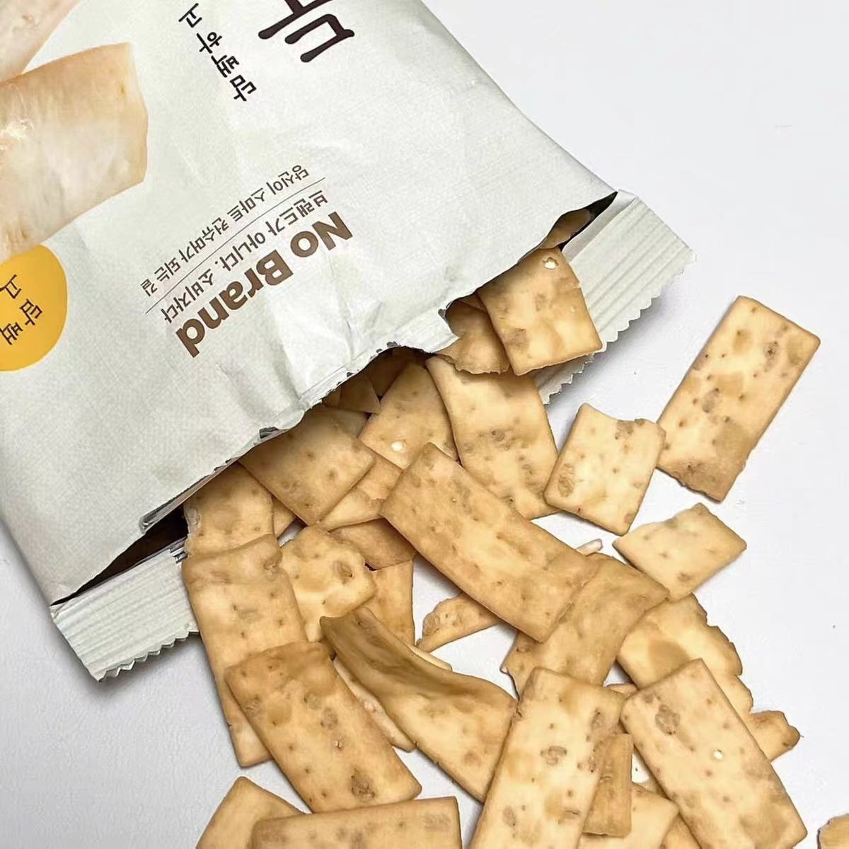 【中国直邮】 韩国 韩国其他(HOME) 其他(HOME) 其他(HOME) No Brand/诺倍得 豆腐脆片 进口豆腐小食 奶香酥脆芝麻饼干网红零食 膨化薯片【薄脆清香 轻盈美味】【营养高蛋白】 112g