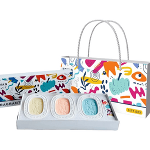 十二月精選 【高顏值香薰禮盒】 衣櫃香薰蠟片禮盒 雨中梔子花+龍涎白茶+半熟戀人 持久留香香氛掛件 衣物香氛除味 創意伴手禮新年生日結婚禮物 3個裝