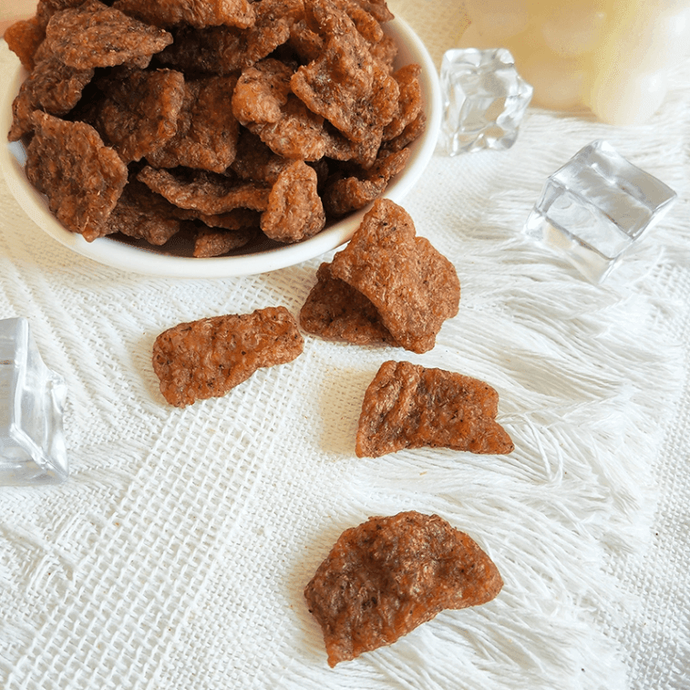 Fragrant sauce flavored shiitake mushrooms, fat beef spicy strips, nostalgic vegetarian meat spicy strips for 90s children, small snacks, snacks, leisure food, big gift package 18g * 10 packs China 5