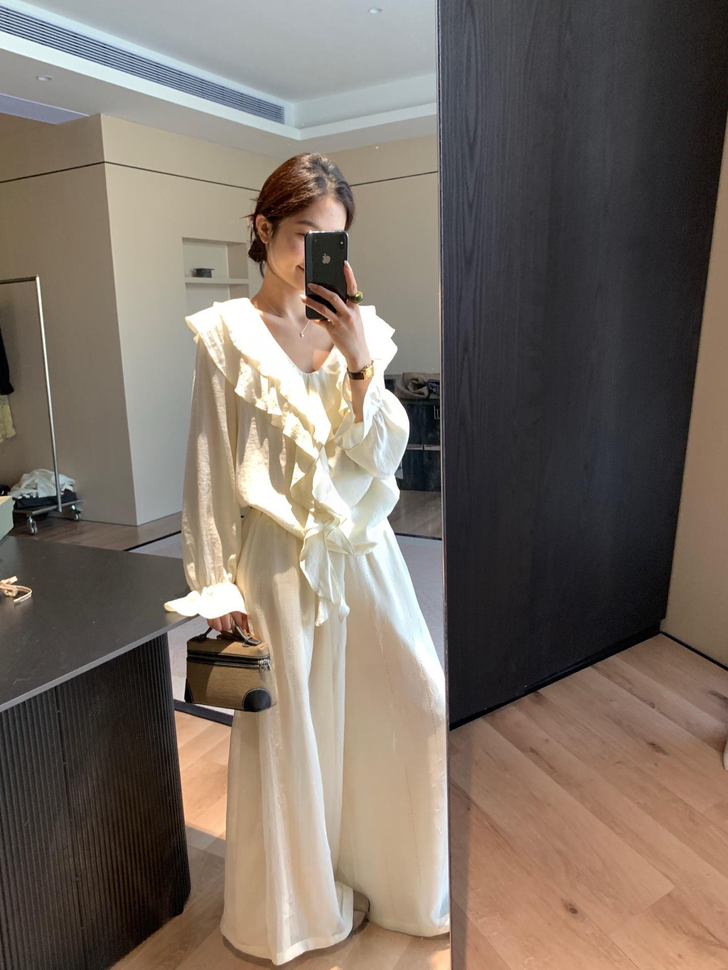 【加拿大直郵】 加拿大 SCENARIO 26春夏新款 輕柔花影荷葉邊上衣 米白色 均碼