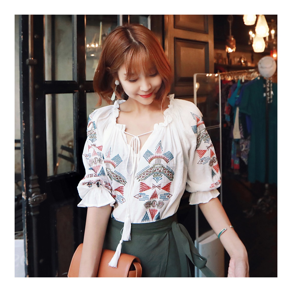 Limited Quantity Sale] Ethnic Embroidery Shirring Blouse White One 
