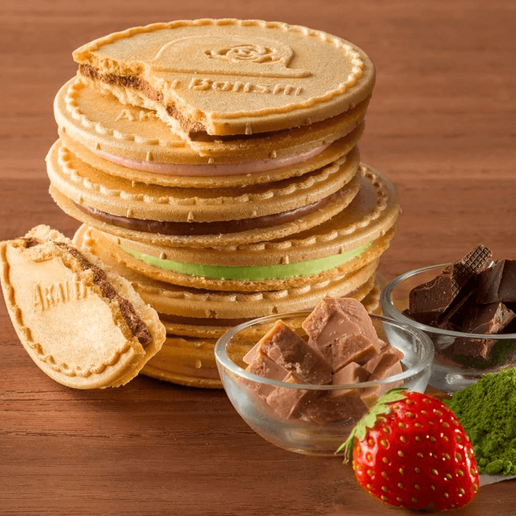 AKAIBOHSHI Kukkia Whipped Chocolate Sandwich Cookies - 4 Flavors