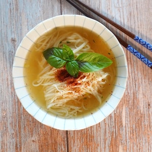 Oriental Style Instant Noodles- Chand Clear Soup Rice Noodle,Delicious PHO Thai Flavors ,1.94 oz