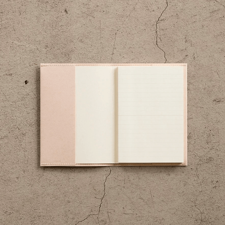 日本MIDORI MD 質感筆記本書套 A5 淺粉紅 (不含筆記本) 9