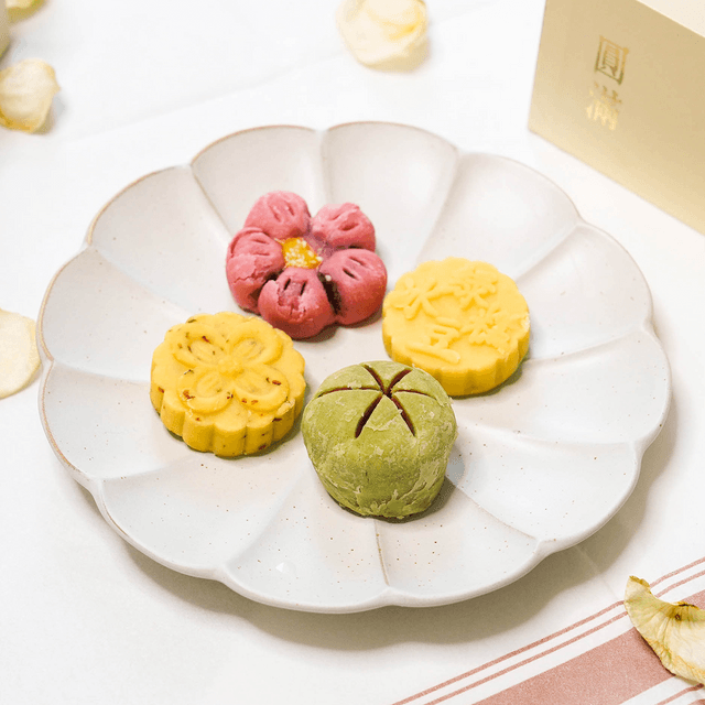 Matchall Assorted Lava Custard Mooncake Luxury Gift Box - 8 Pieces, 13.93oz  